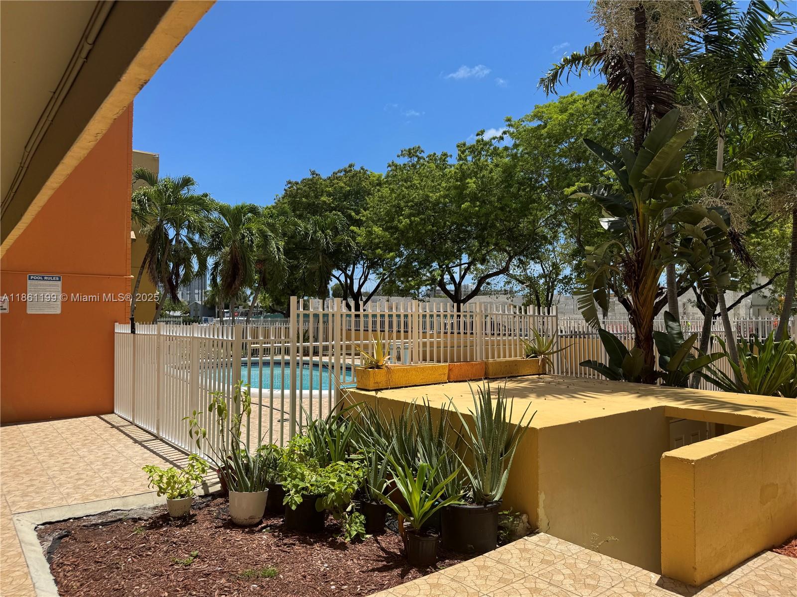 THE PALMS 51 CONDO - Residential