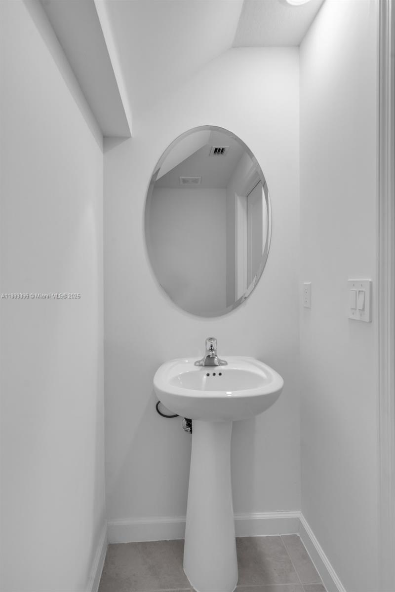 GOLF ESTS 1ST ADDN - Residential