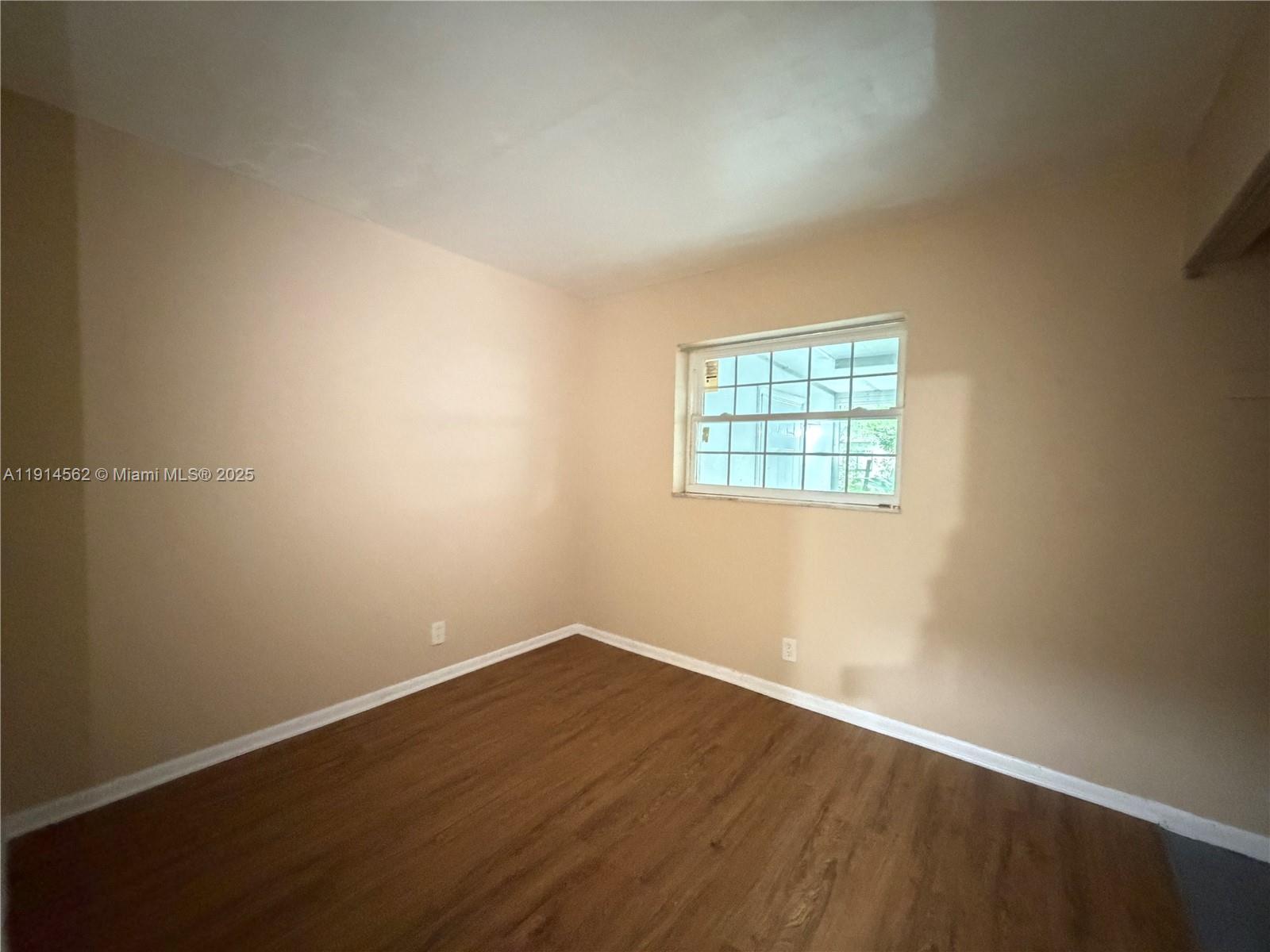 LAUDERDALE NORTH PARK SEC - Residential Lease