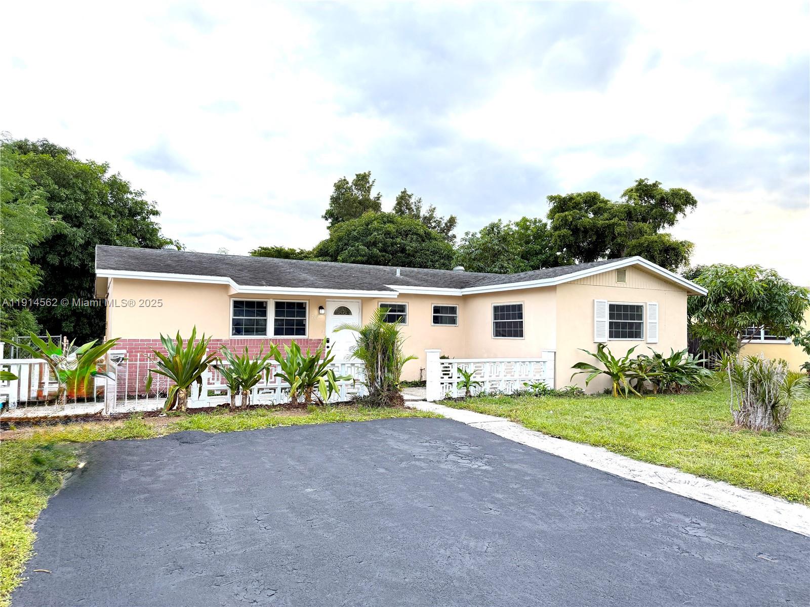 LAUDERDALE NORTH PARK SEC - Residential Lease