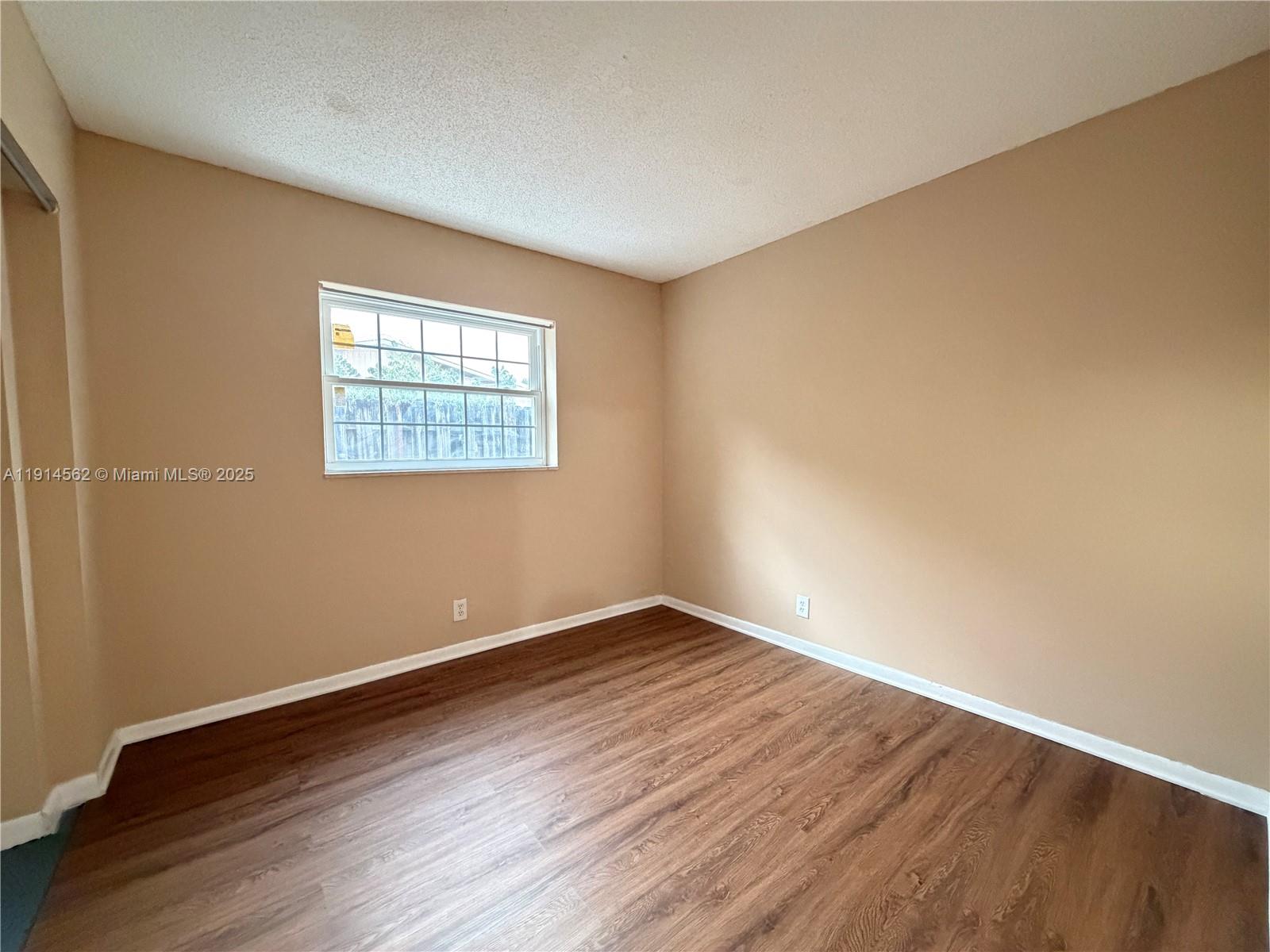 LAUDERDALE NORTH PARK SEC - Residential Lease