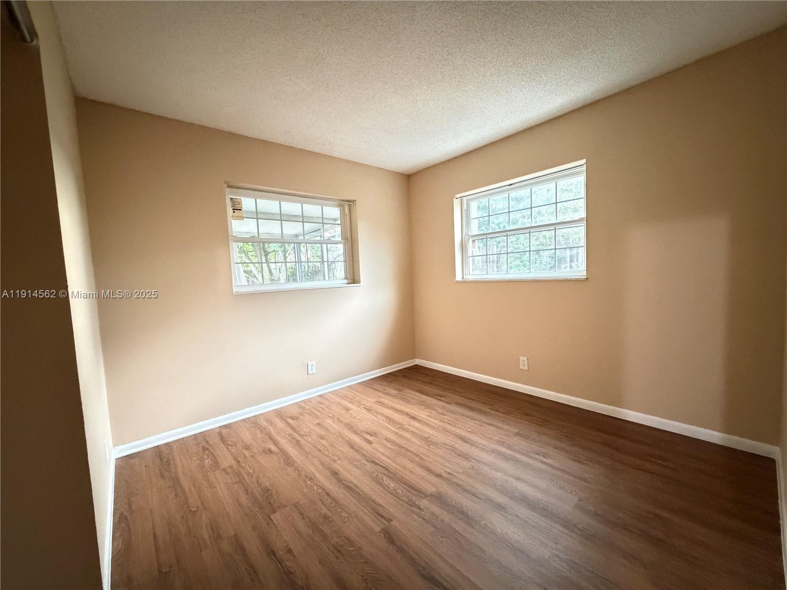 LAUDERDALE NORTH PARK SEC - Residential Lease