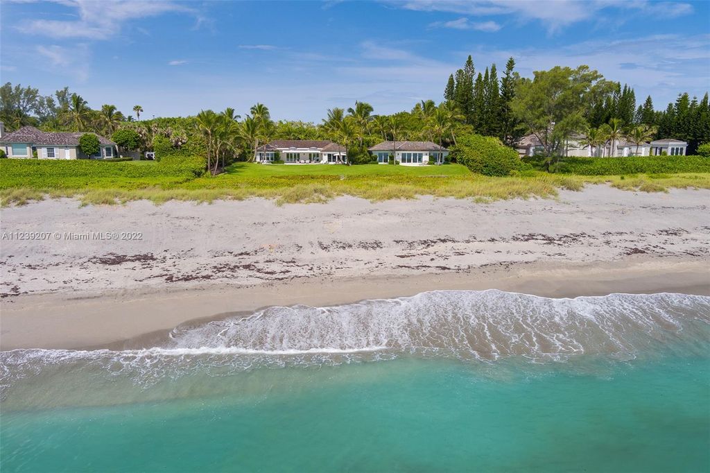 Photo of 25 S Beach Road, Hobe Sound, FL 33455 (MLS # A11239207)