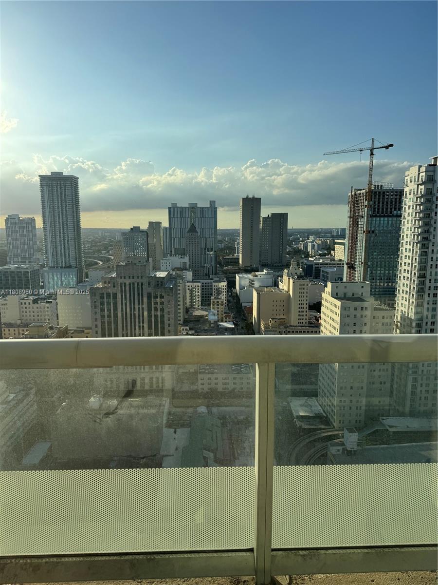50 Biscayne Blvd 3303