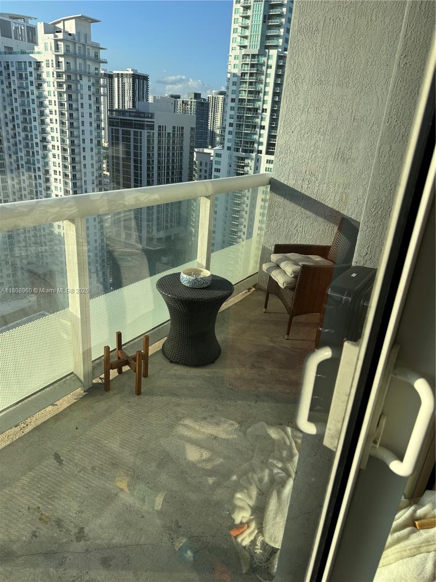 50 Biscayne Blvd 3303