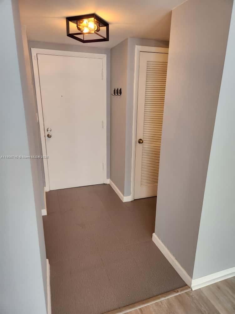 THE VINTAGE CONDO - Residential Lease