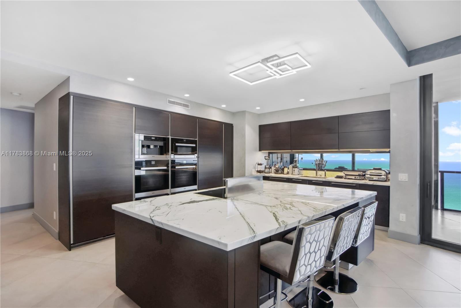 18555 COLLINS AVENUE COND - Residential