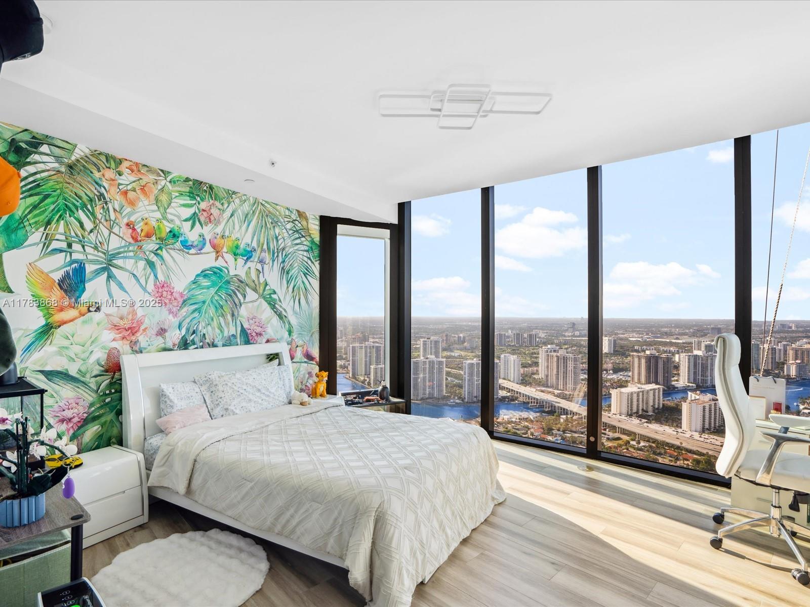 18555 COLLINS AVENUE COND - Residential