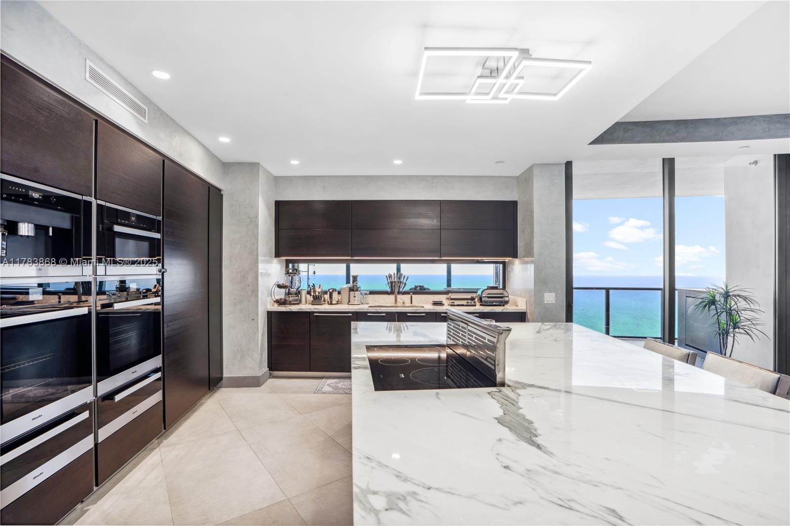 18555 COLLINS AVENUE COND - Residential