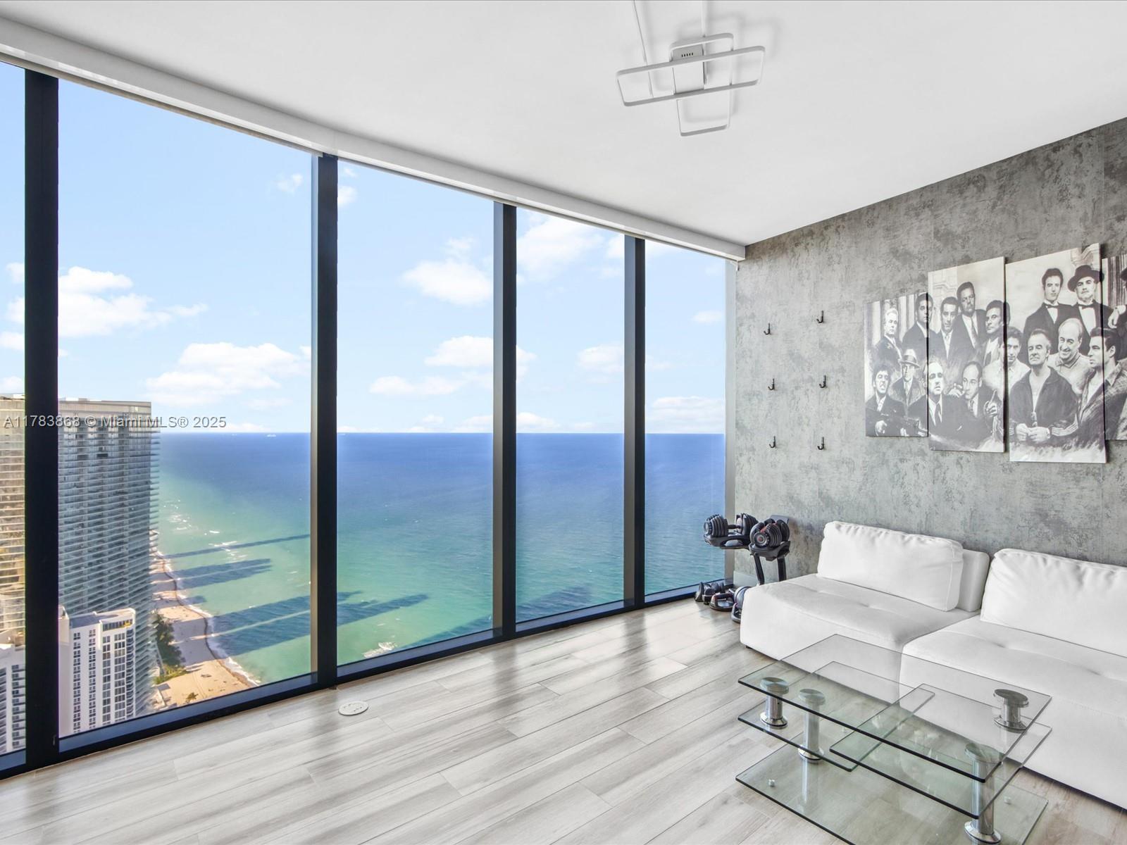 18555 COLLINS AVENUE COND - Residential
