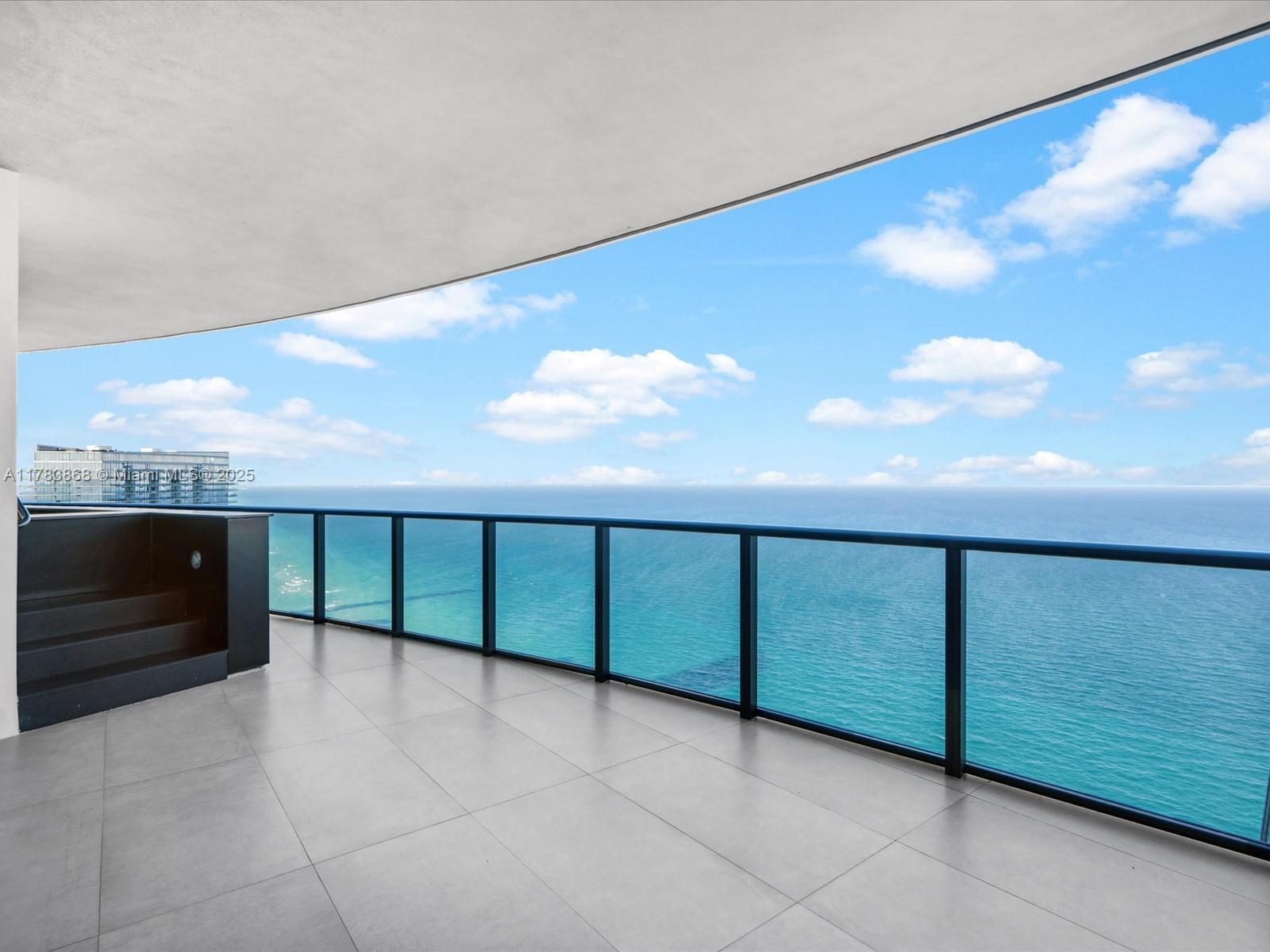 18555 COLLINS AVENUE COND - Residential