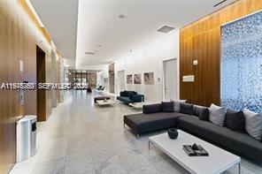 REACH CONDO - Residential Lease