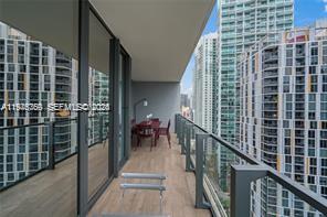 REACH CONDO - Residential Lease