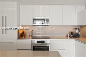 REACH CONDO - Residential Lease