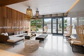 REACH CONDO - Residential Lease