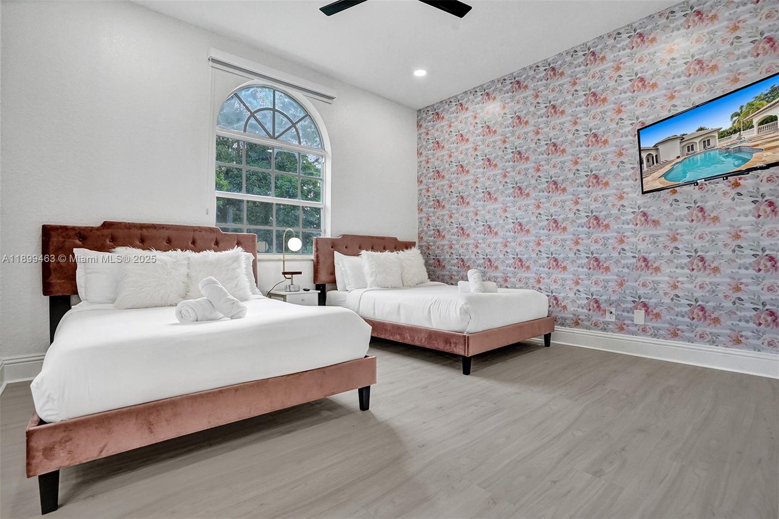 PINE MEADOW ESTATES - Residential Lease