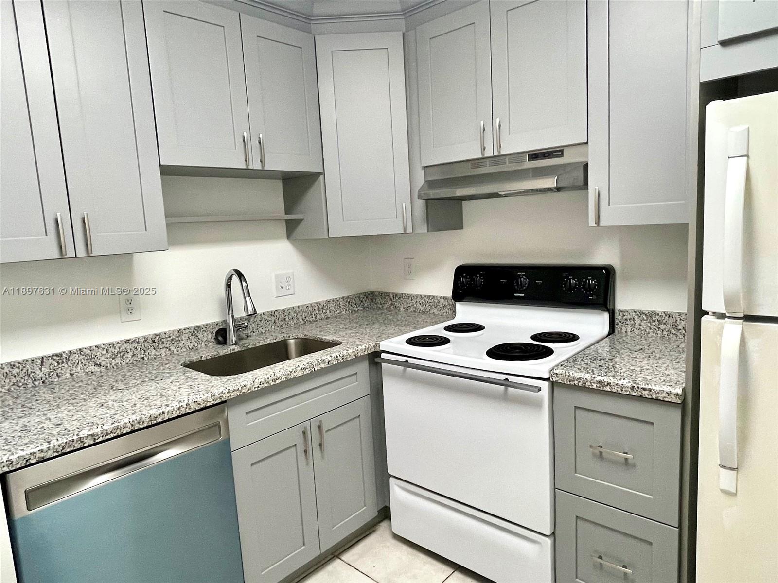 GRENADIER GARDENS - Residential Lease