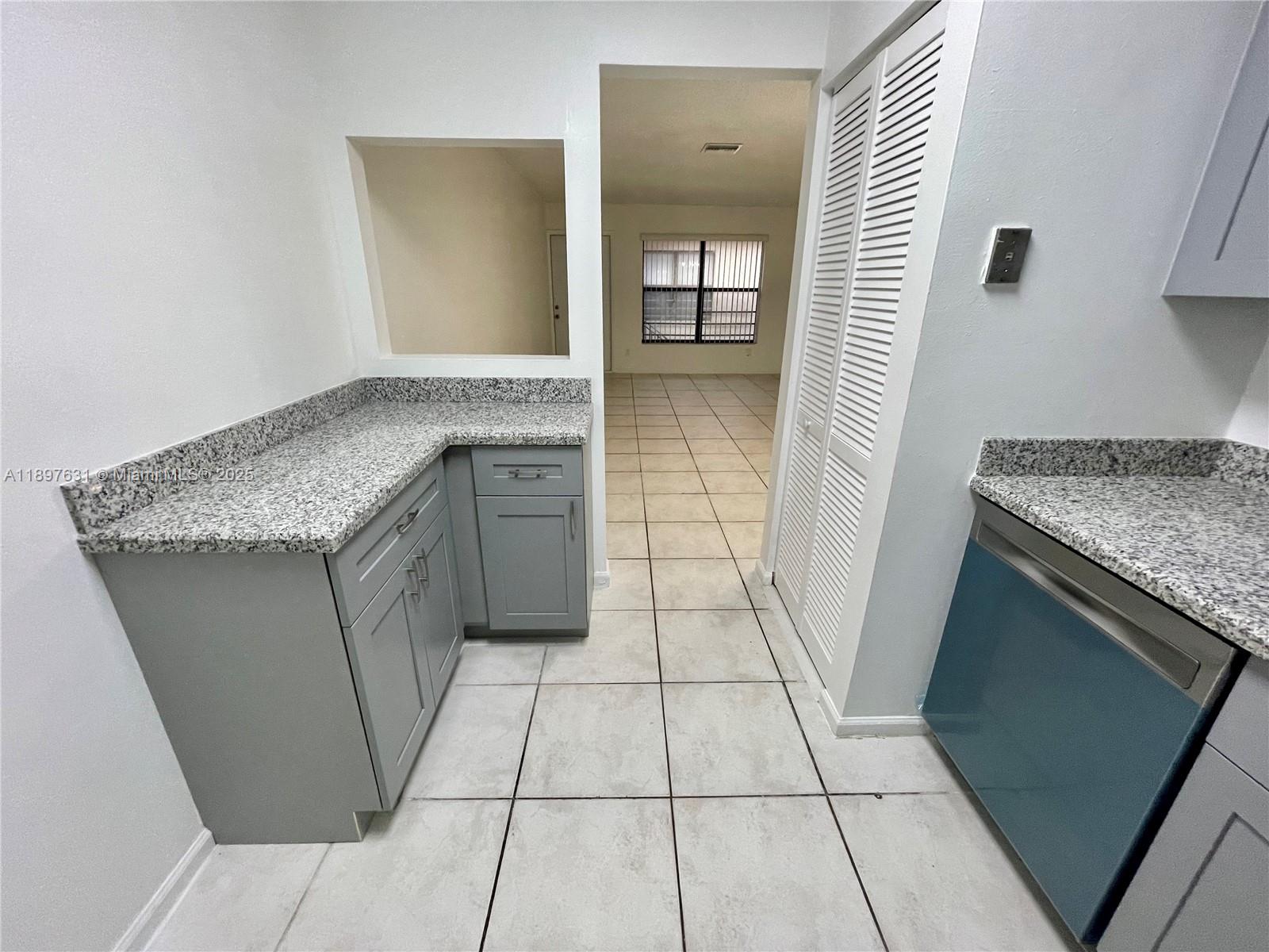 GRENADIER GARDENS - Residential Lease