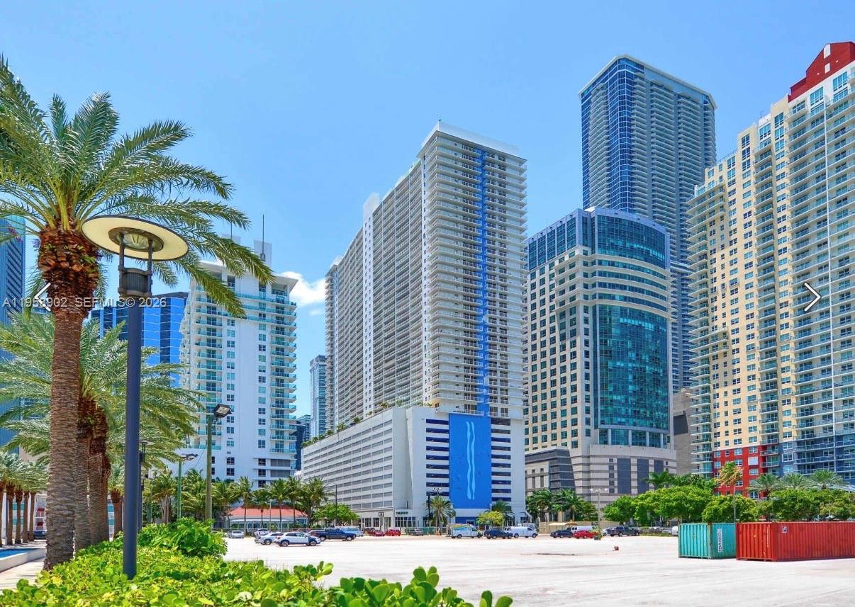 THE CLUB AT BRICKELL BAY - Residential