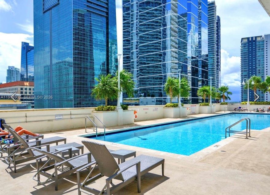 Spectacular residence in the heart of Brickell offering ocean views and city views from wrap around balcony -  Fully remodeled 2B/2B - Fully furnished. Full-service resort-style building w/: Concierge, Valet, 2 Pools, Jacuzzi, Gym, Sauna, Game Room, Social Lounge, Kids Room, BBQ Area. Steps away from best restaurants & shopping in Miami. Just minutes from Beach & Airport. HOA includes Ultra-High Speed Internet, HD Cable and Water. Perfect 2nd home or investment property/Airbnb.