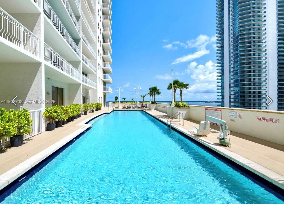 THE CLUB AT BRICKELL BAY - Residential