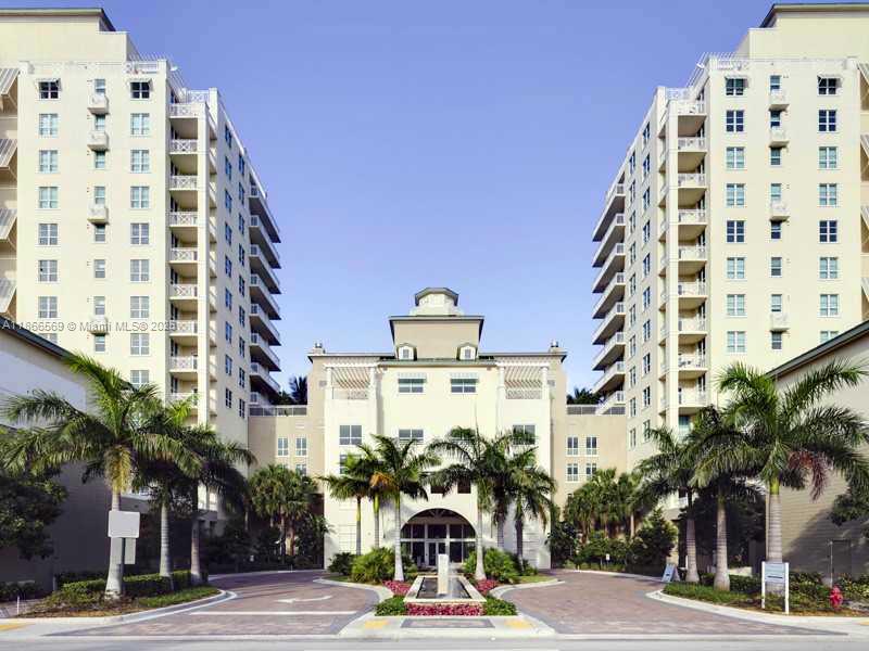 Casa Costa Beach Suite, one bed, one bath. 3rd floor location with northern exposure. Carpet floors. Bedroom is located in an alcove without windows. Unit can be rented by the day, no lease may be for more than 180 consecutive days. Amenities include two pools, fitness center, business center and valet. Only 1 mile from the beach. Rented at $1600/month until 2/23/2026, sale is subject to lease. showings by appointment.