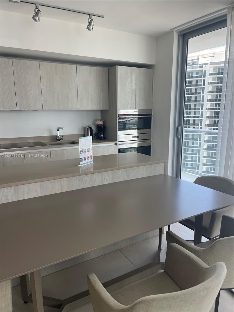 4111 SOUTH OCEAN DRIVE CO - Residential