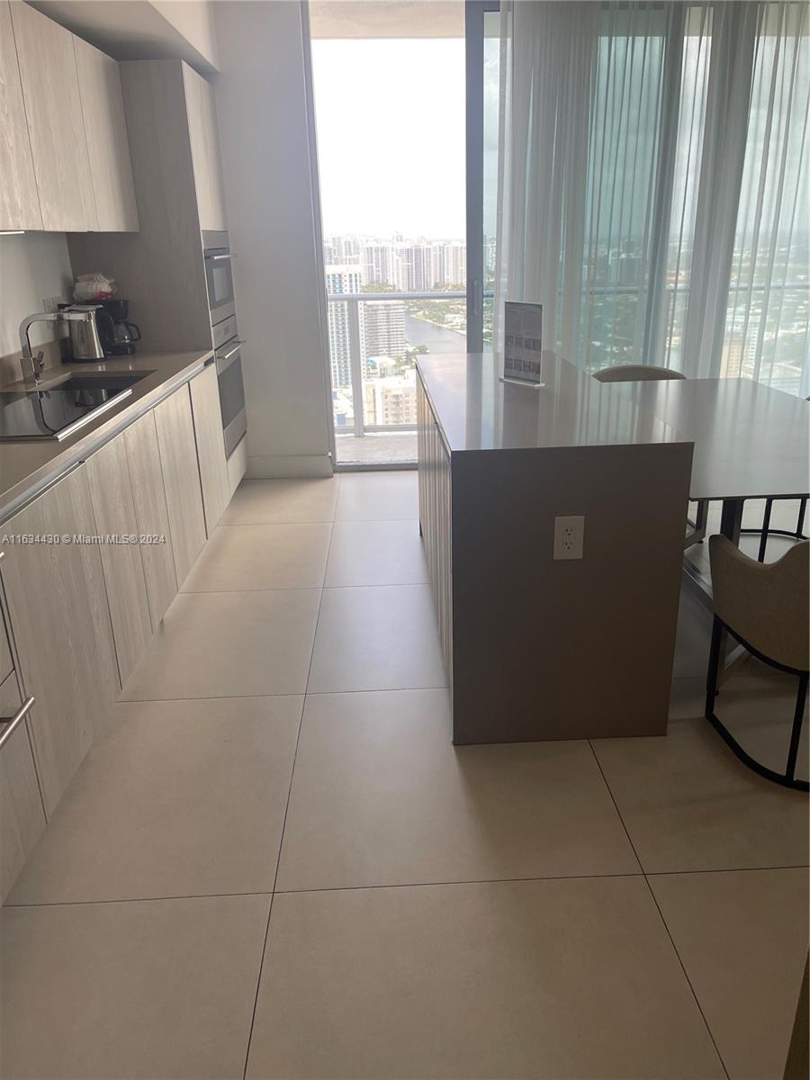 4111 SOUTH OCEAN DRIVE CO - Residential