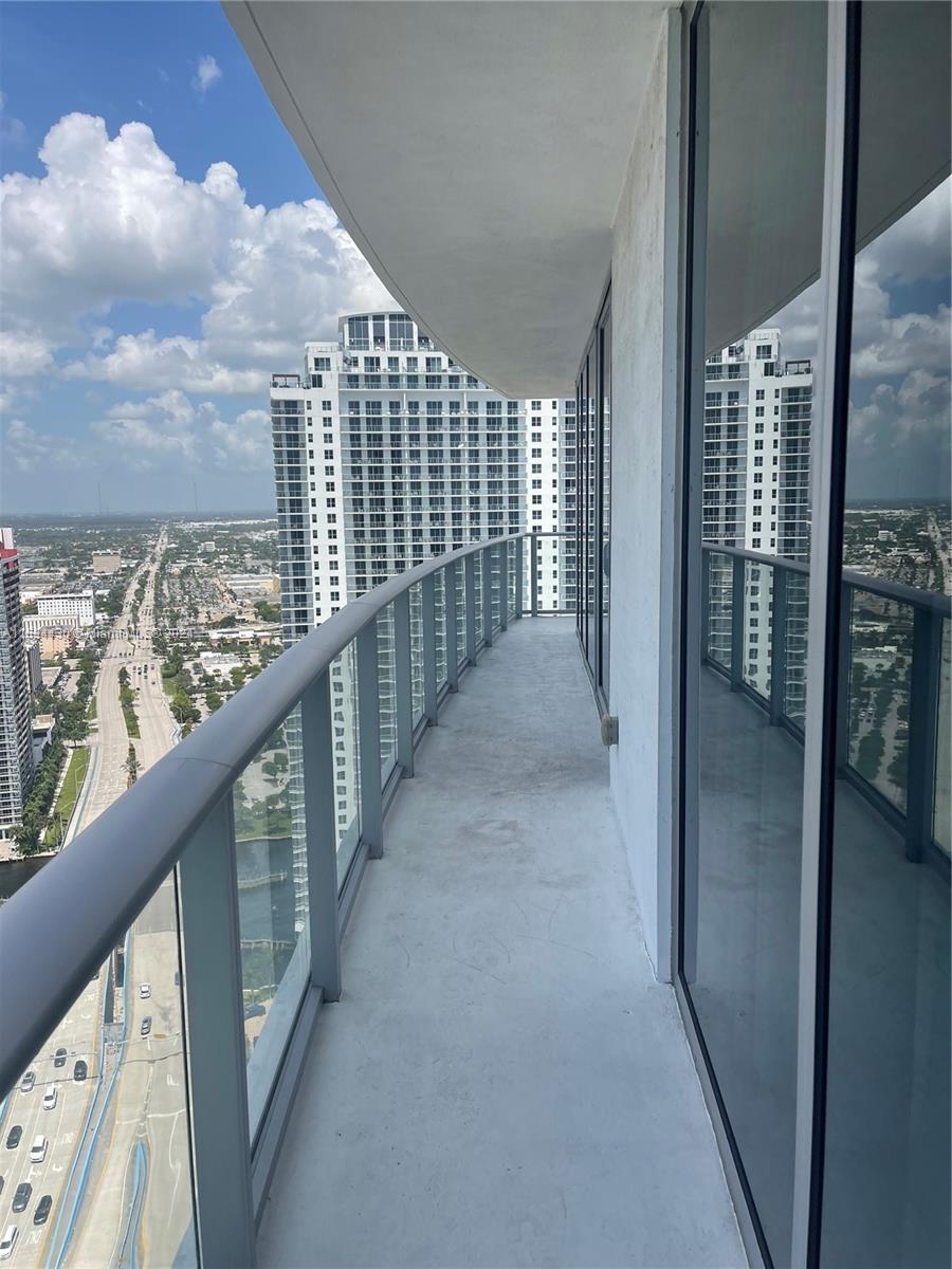 4111 SOUTH OCEAN DRIVE CO - Residential