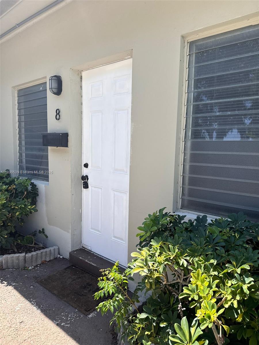 This spacious studio apartment is situated in a highly desirable location in Hollywood, specifically on North Federal Highway. The unit features a full bathroom that includes a bathtub and provides hot water. The kitchen is fully equipped with an oven and microwave, ensuring convenience for residents. Additionally, one parking space is provided with the apartment.