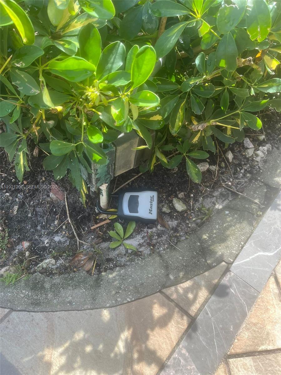 CONDOMINIUM 1 OF ENVIRON - Residential