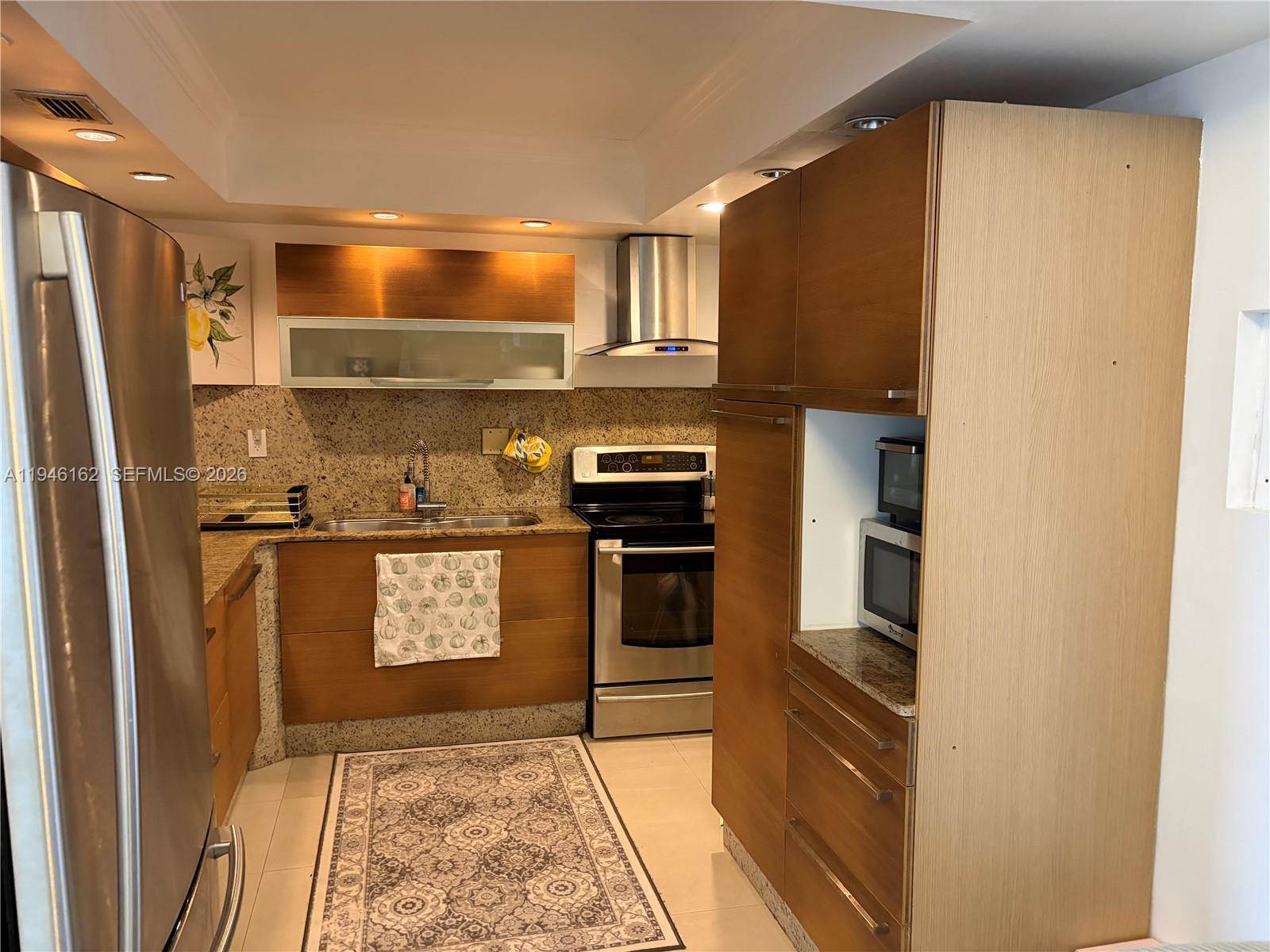OCEANSIDE PLAZA CONDO - Residential Lease