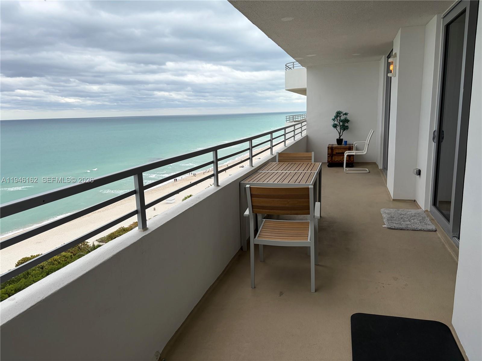 5555 Collins Ave 14L