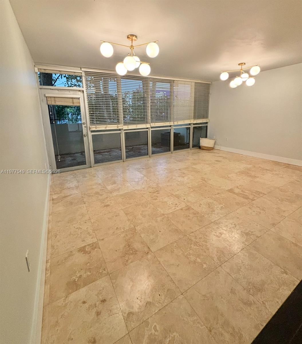 2666 Tigertail Ave 114