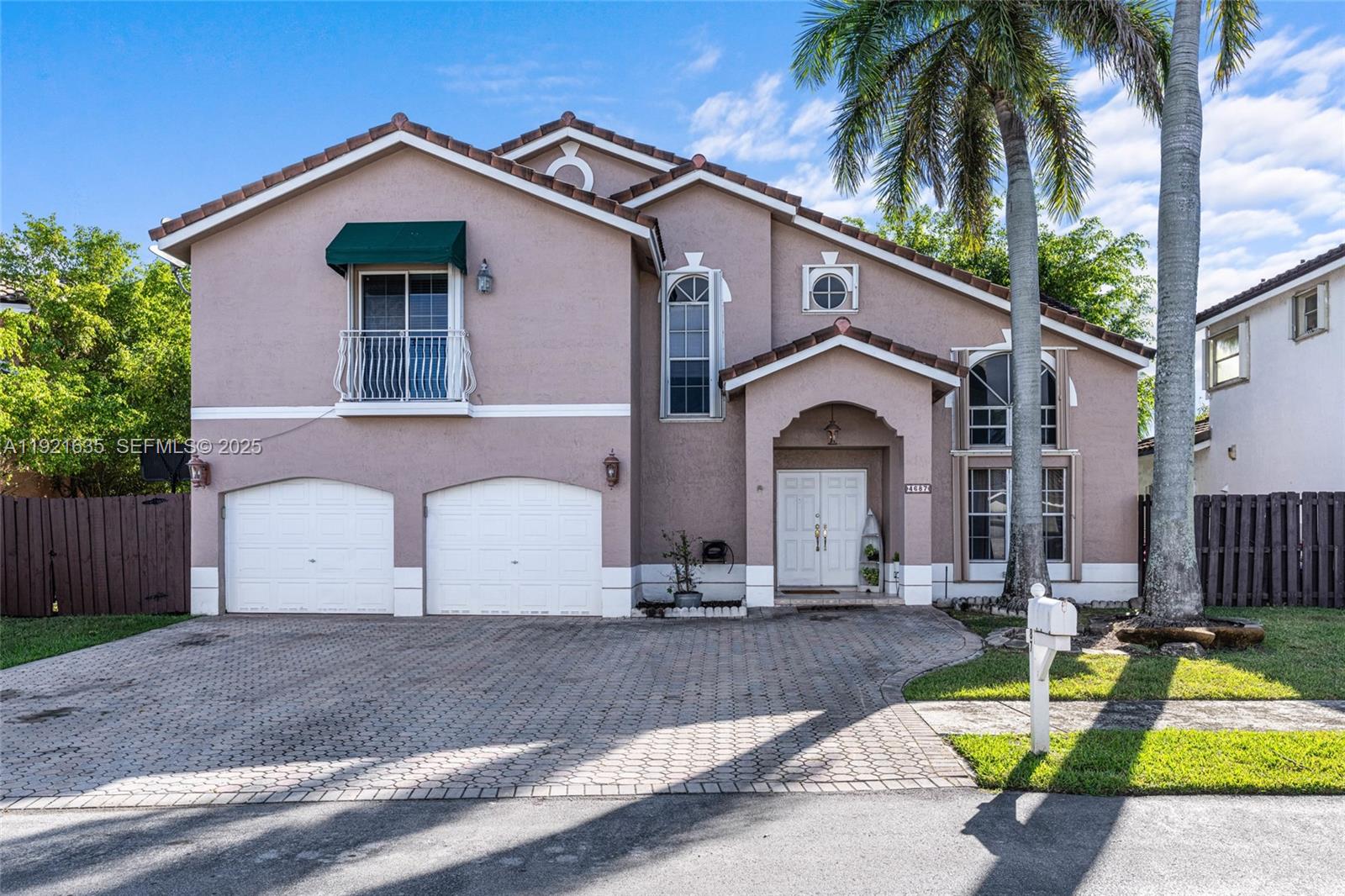 IMPERIAL GROUP - Residential