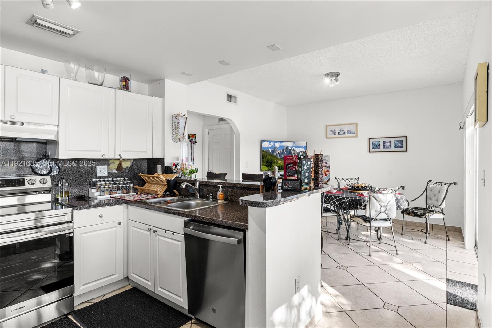 IMPERIAL GROUP - Residential