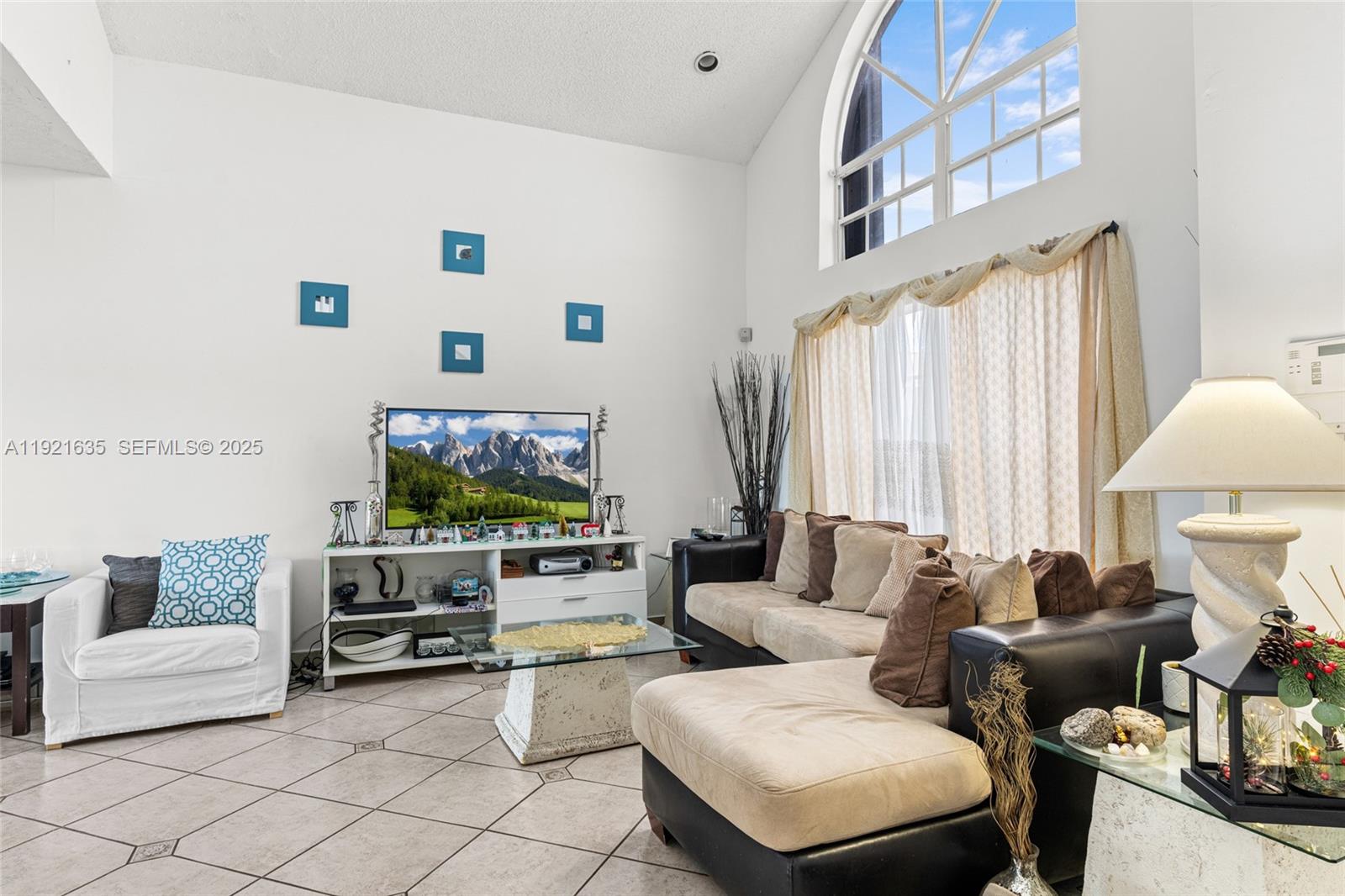 IMPERIAL GROUP - Residential