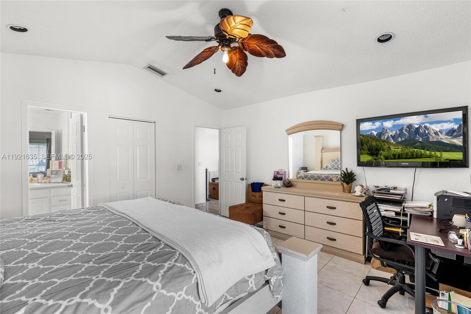 IMPERIAL GROUP - Residential