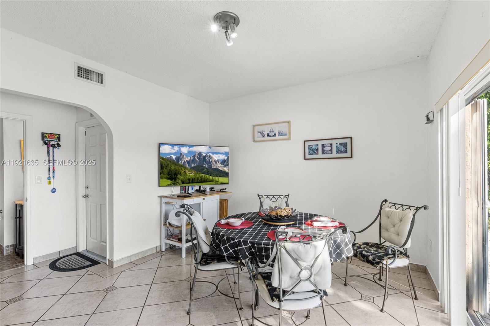 IMPERIAL GROUP - Residential