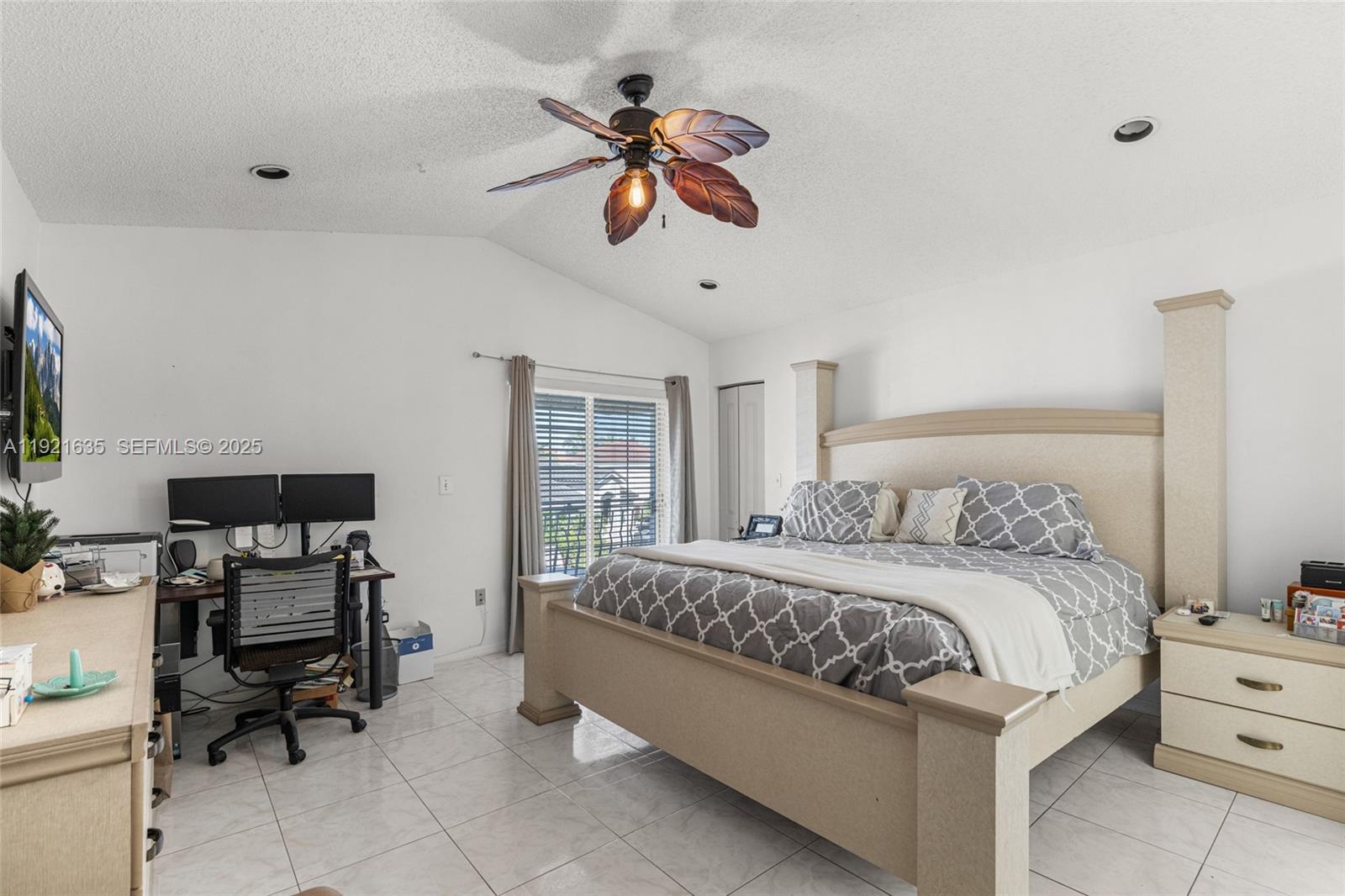 IMPERIAL GROUP - Residential