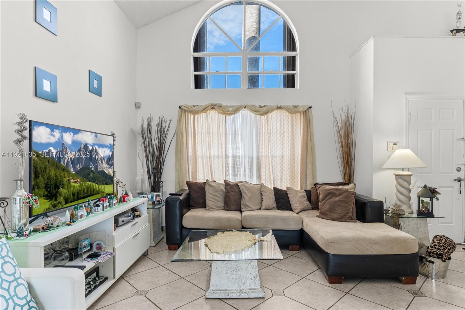 IMPERIAL GROUP - Residential