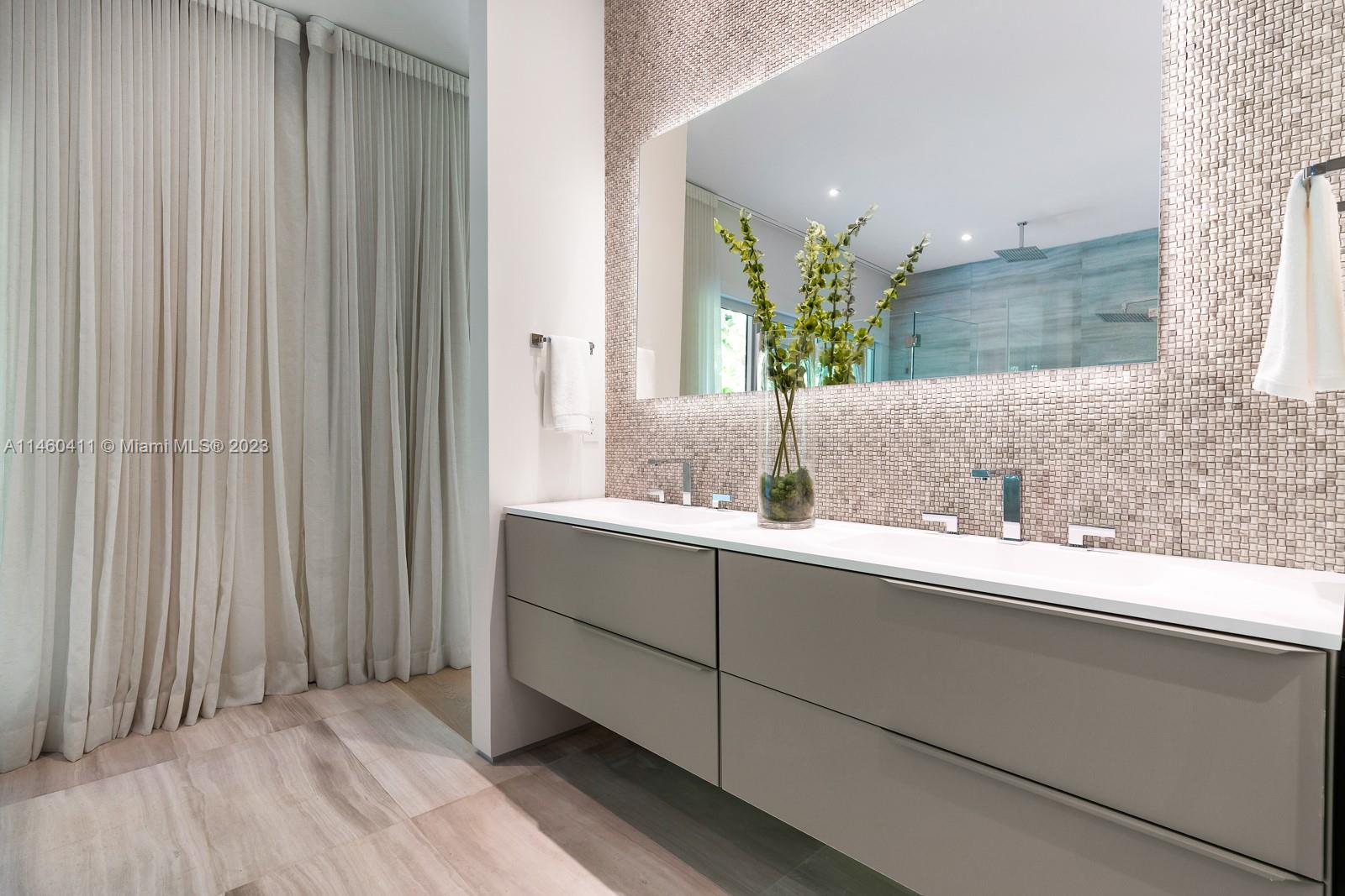 OCEAN VIEW HEIGHTS - Residential