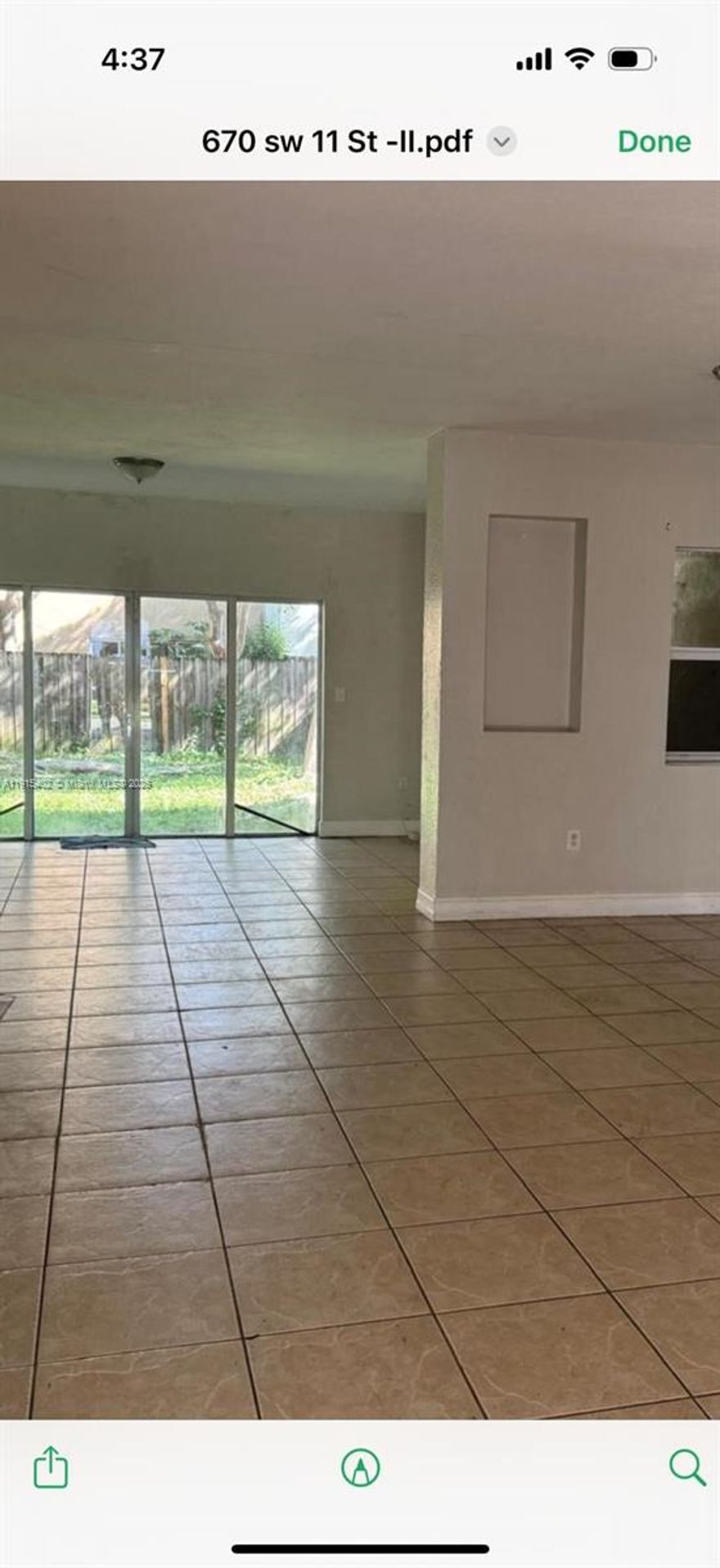 Beautifull townhouse in Florida City with central ac, washer and dryer connection, very nice backyard, just remodeled. Section 8 is welcome.