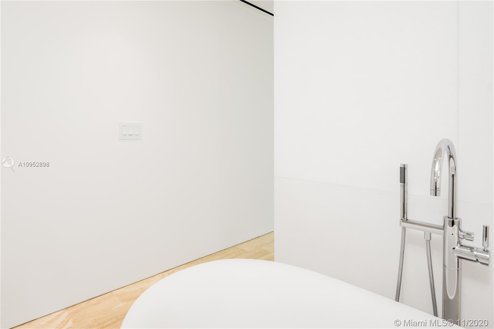 SURF CLUB CONDO - Residential