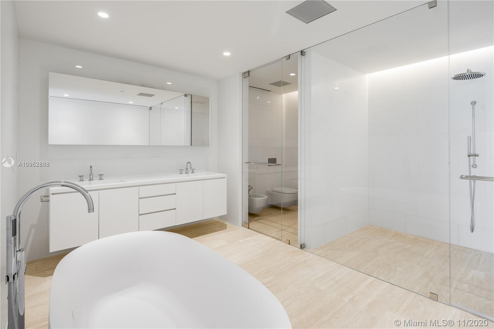 SURF CLUB CONDO - Residential