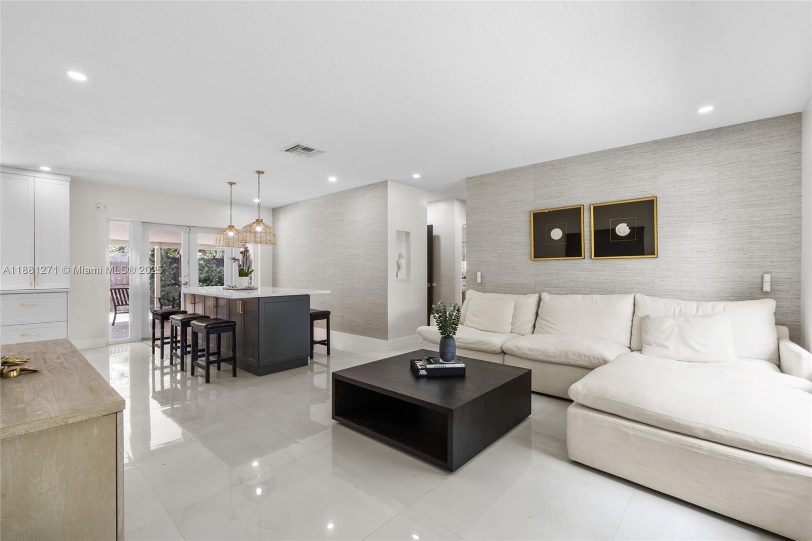 MIAMI LAKES SEC 2 - Residential
