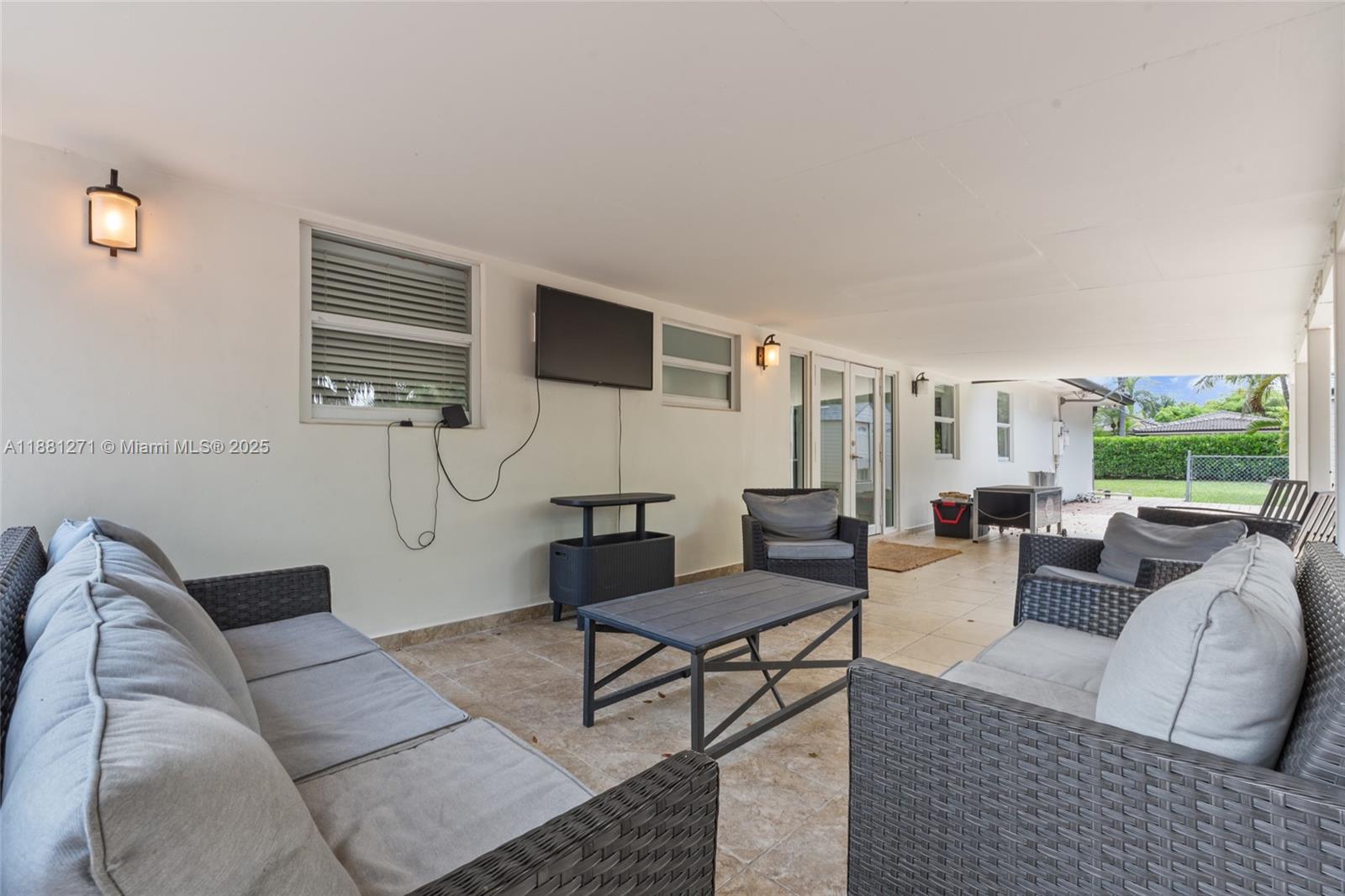 MIAMI LAKES SEC 2 - Residential