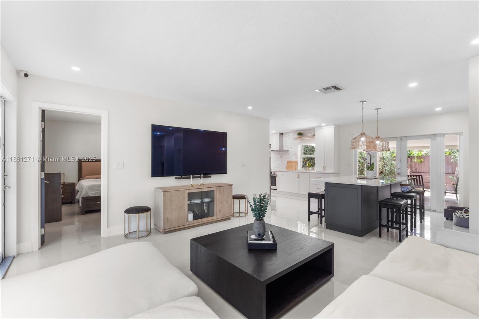 MIAMI LAKES SEC 2 - Residential