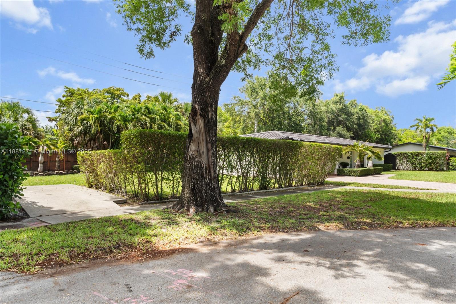 MIAMI LAKES SEC 2 - Residential