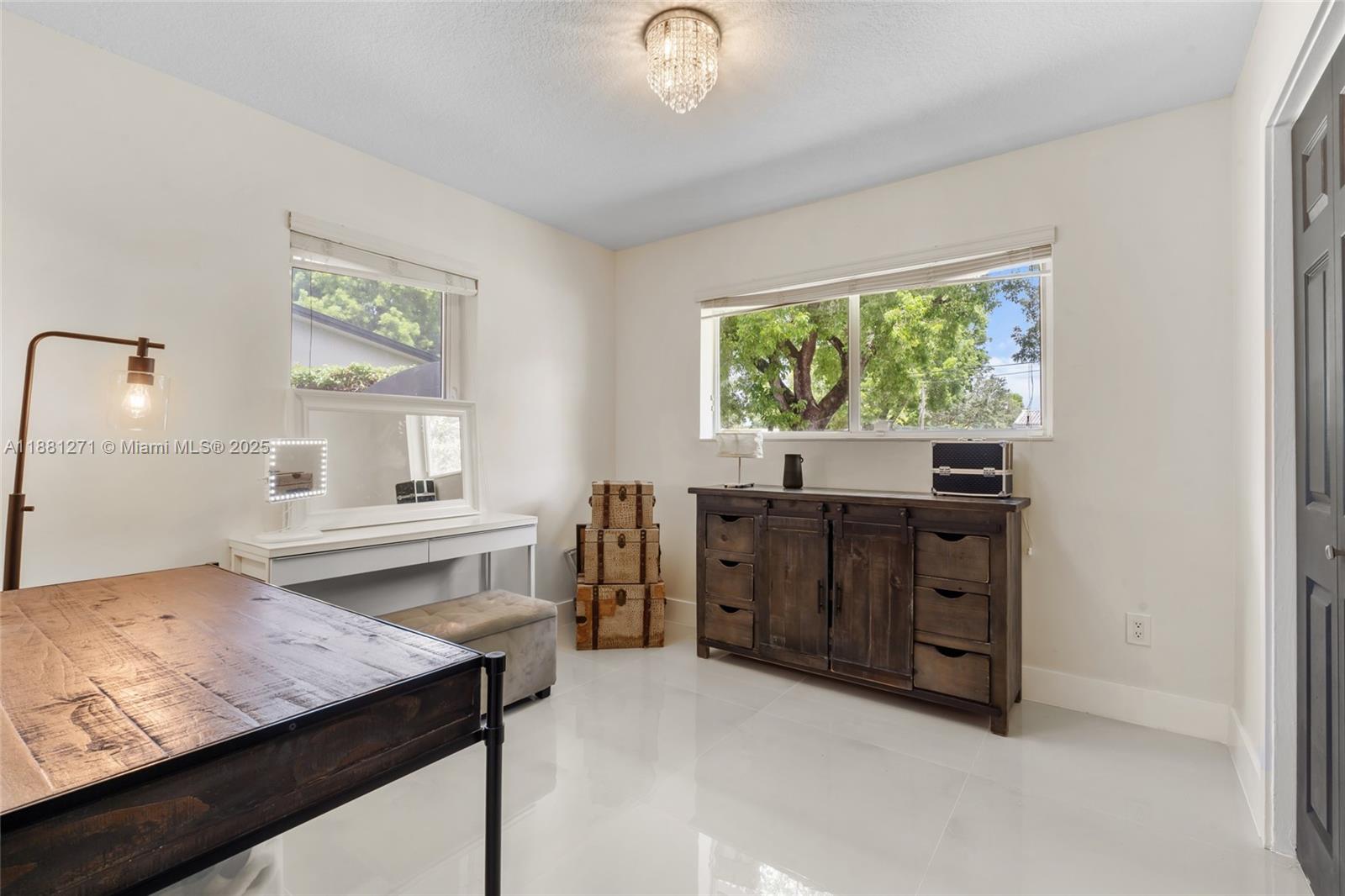 MIAMI LAKES SEC 2 - Residential
